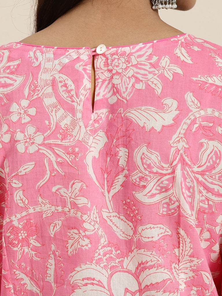 Women Pink Floral Printed Gotta Patti Straight Cotton Kurta