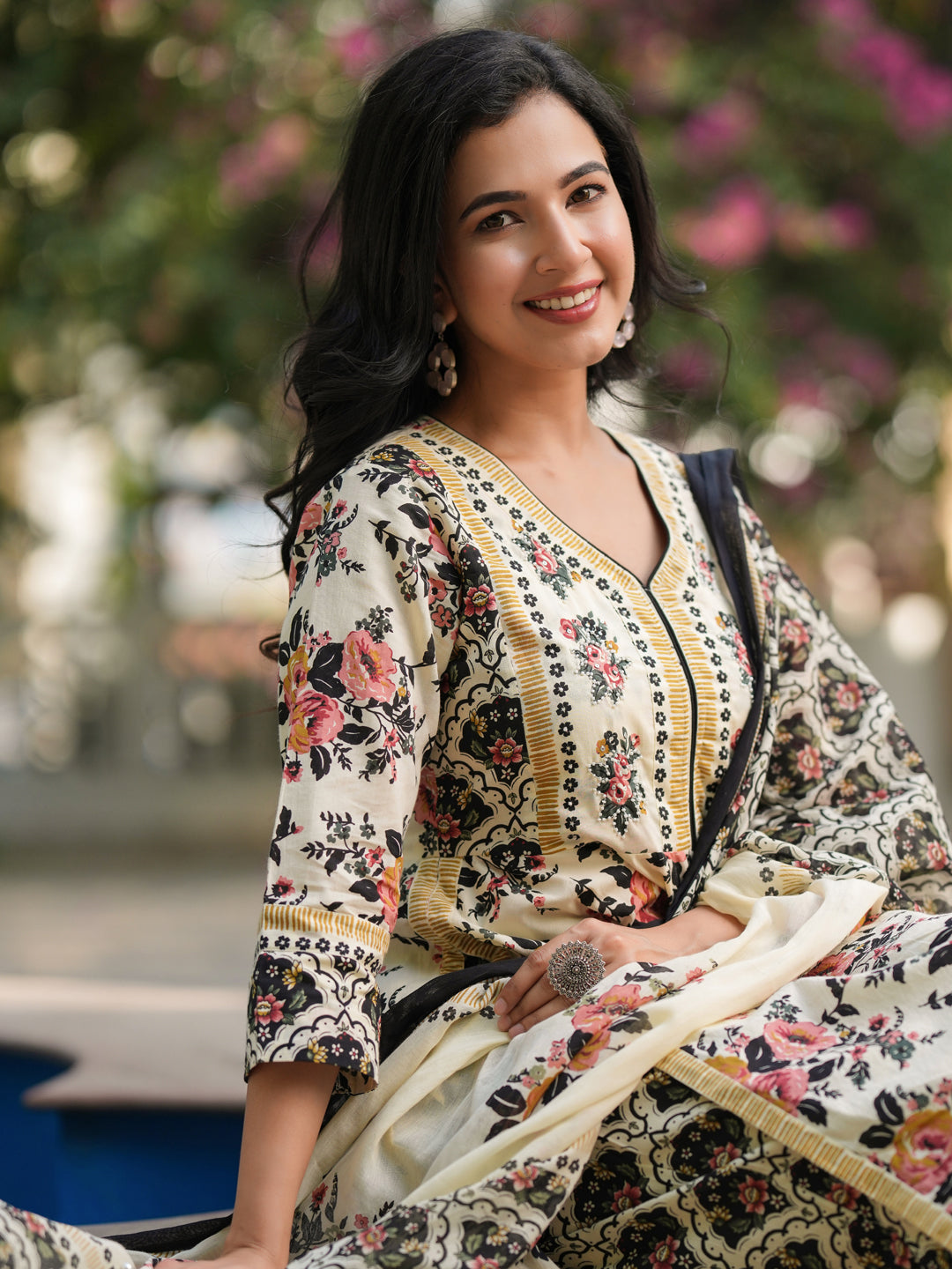 Women Floral Printed Regular Pure Cotton Kurta with Trousers & Dupatta