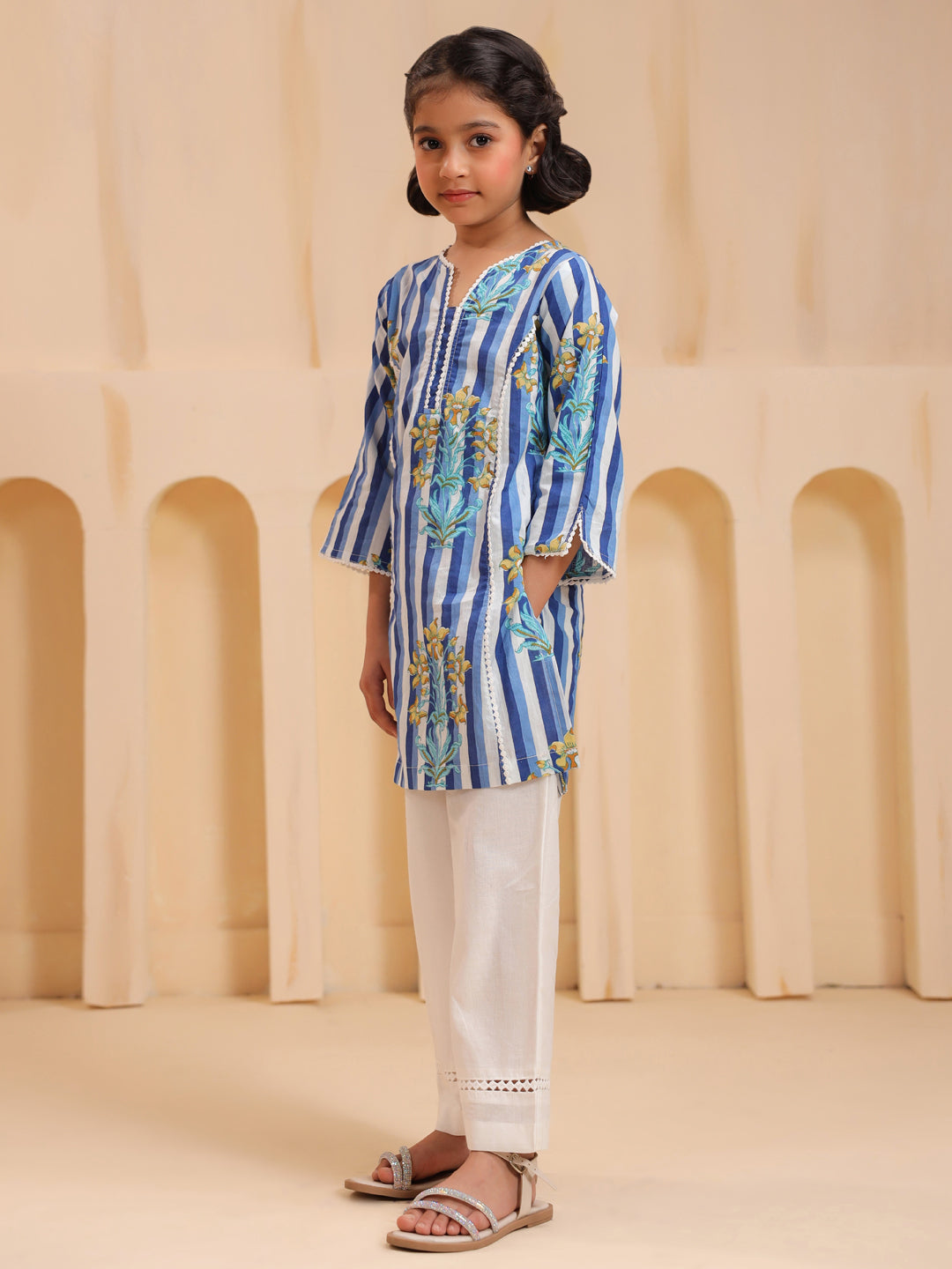 Girls Floral Printed Pure Cotton Kurta