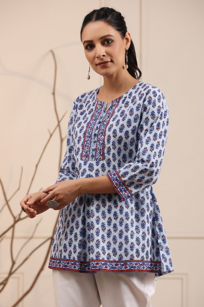 Women Blue Ethnic Motifs Print A-line Straight Silhouette Kurti