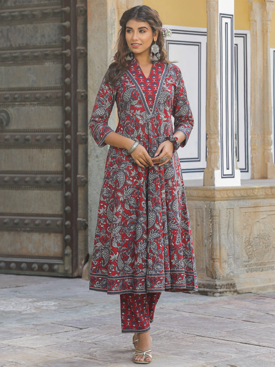 Women Maroon Paisley Printed Pure Cotton Kurta With Printed Trouser And Dyed Dupatta