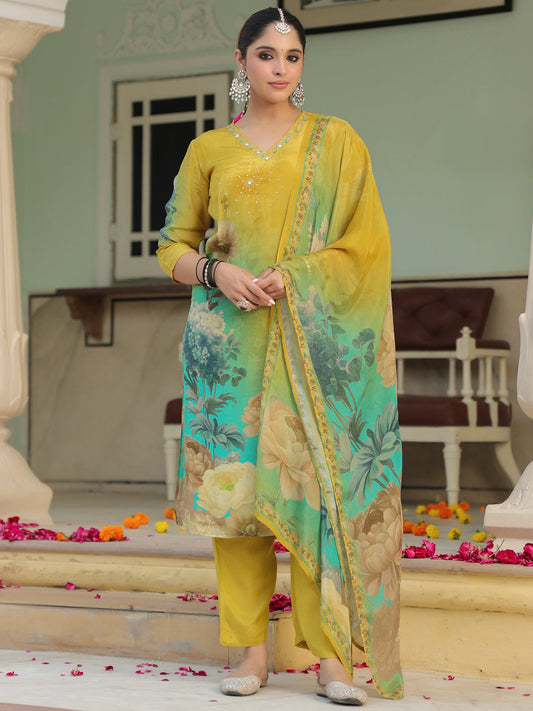 Women Floral Printed Regular Kurta & Trousers With Dupatta