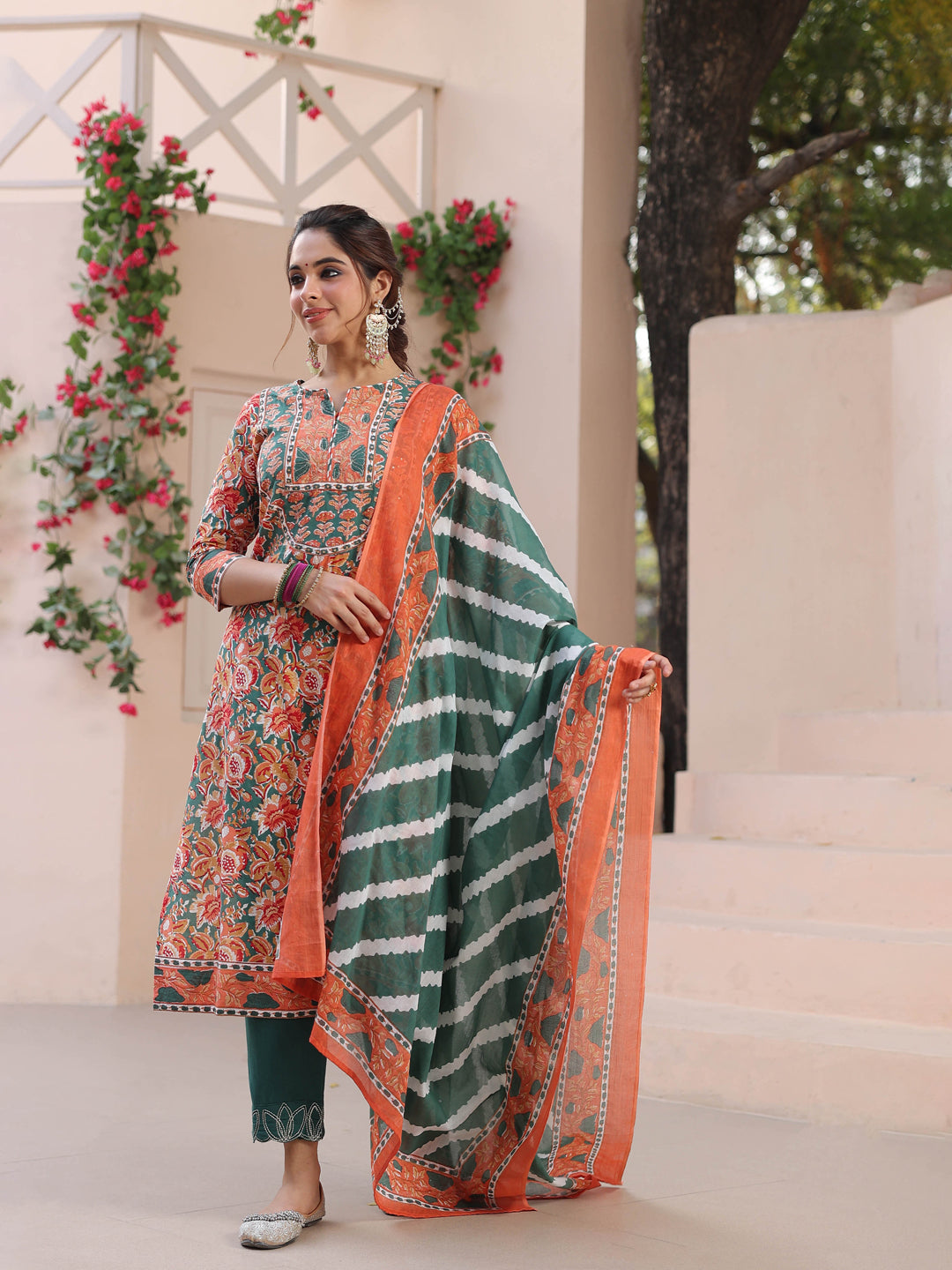 Women Green Floral Printed Pure Cotton Straight Kurta With Trouser And Dupatta