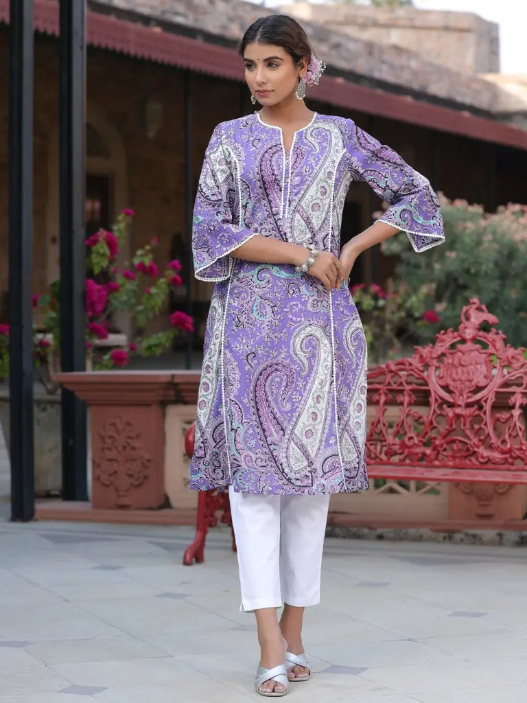 Women Purple Paisley Printed Straight Kurta