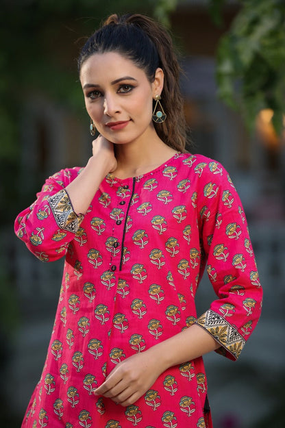 Fuchsia Color Straight Kurti in Pure Cotton for Women
