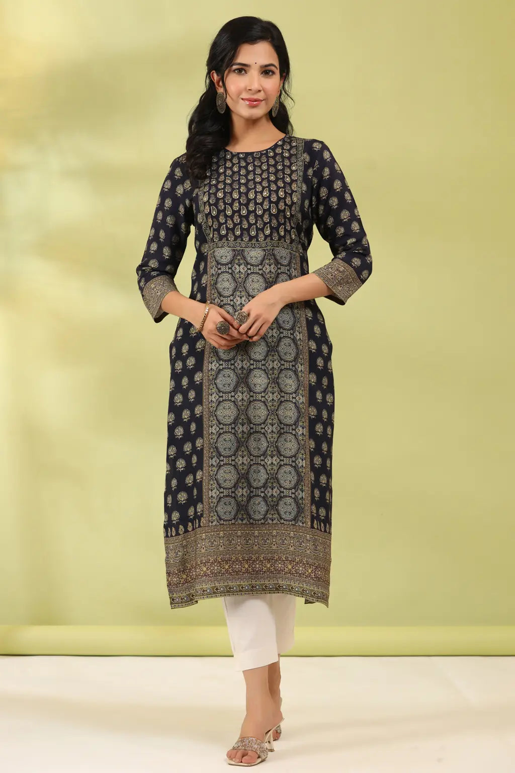 Women Black Digital Printed Mirror Work Straight Kurta