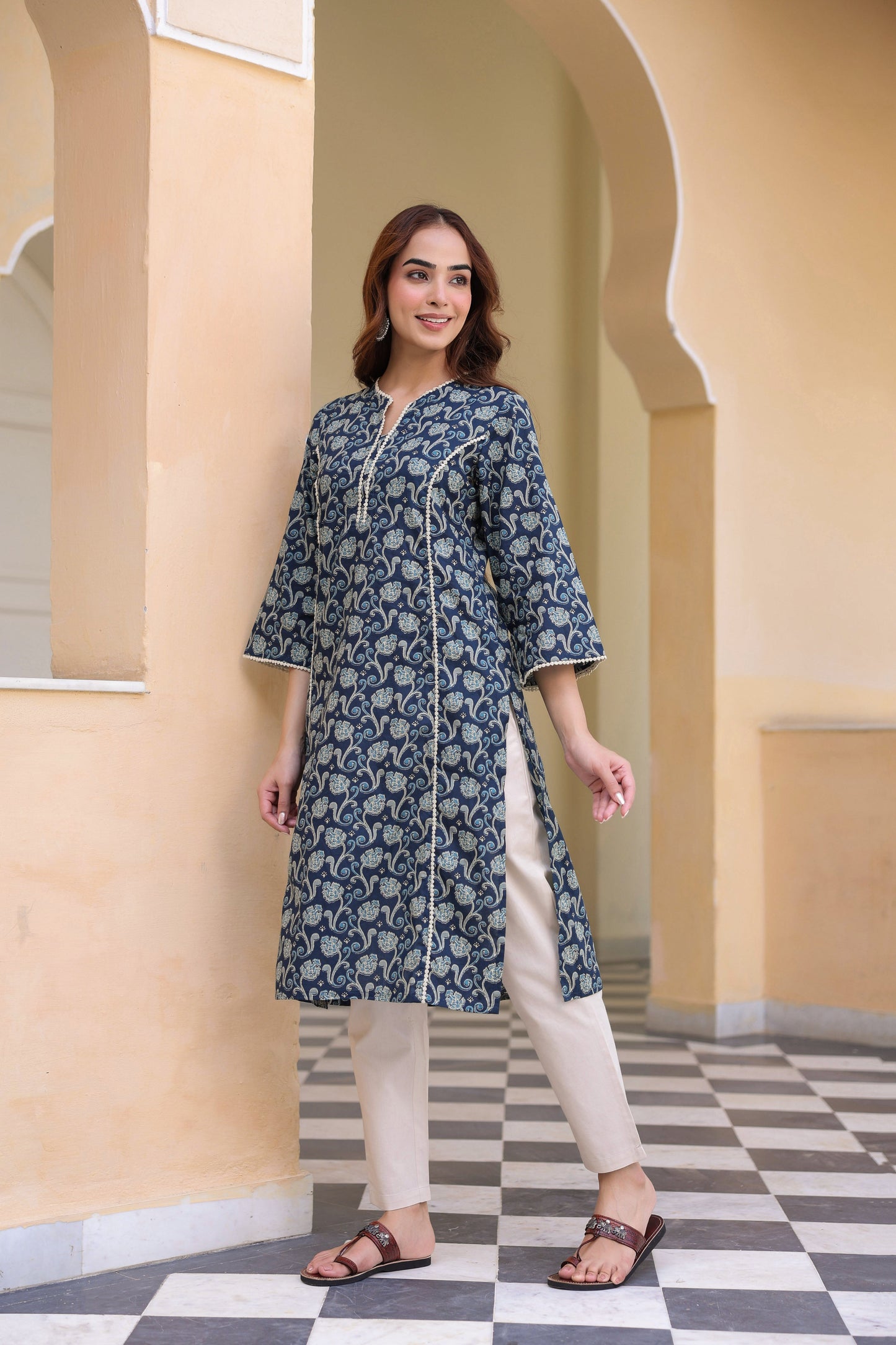 Women Floral Printed Daily Pure Cotton Straight Kurta