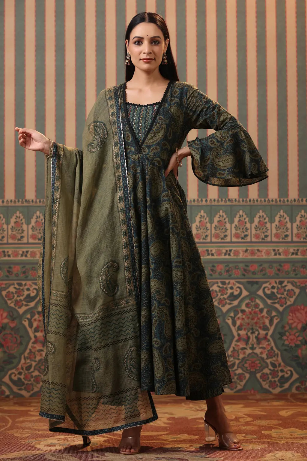 Women Teal Paisley Printed Pure Cotton Anarkali Kurta With Trousers & Dupatta