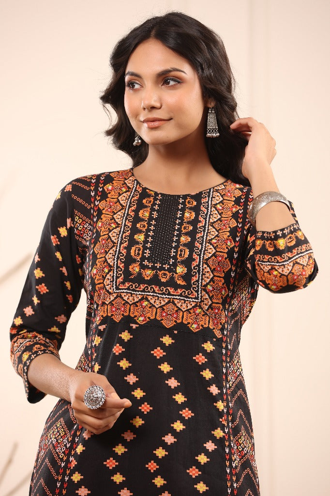Women Black Ethnic Motifs Printed Cotton Straight Kurta