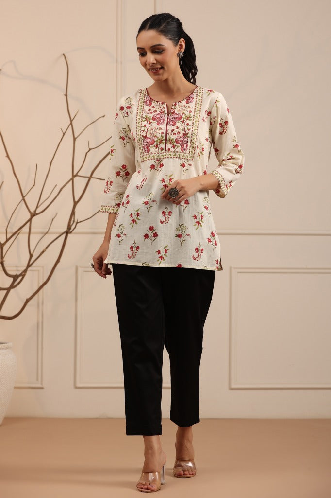 Women Cream and Coral Floral Printed Cotton Kurti