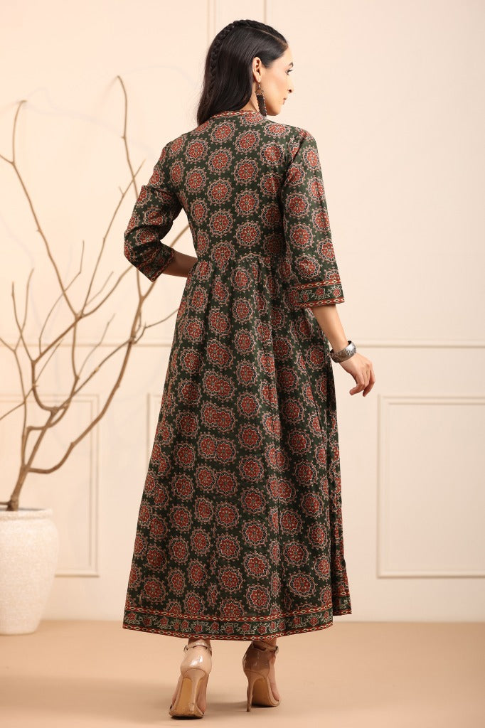 Women Green Ethnic Motifs Printed Pure Cotton Anarkali Kurta