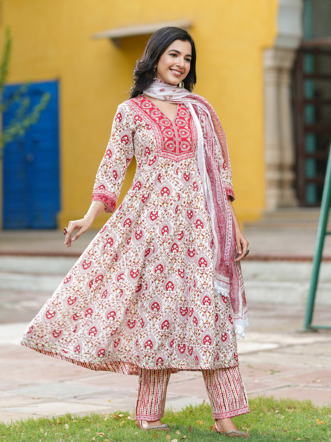 Women Ethnic Motifs Printed Pure Cotton Kurta with Trousers & Dupatta
