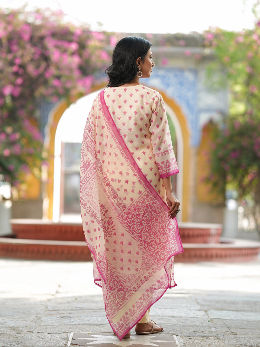 Women Ethnic Motifs Printed Kurta with Trousers & Dupatta