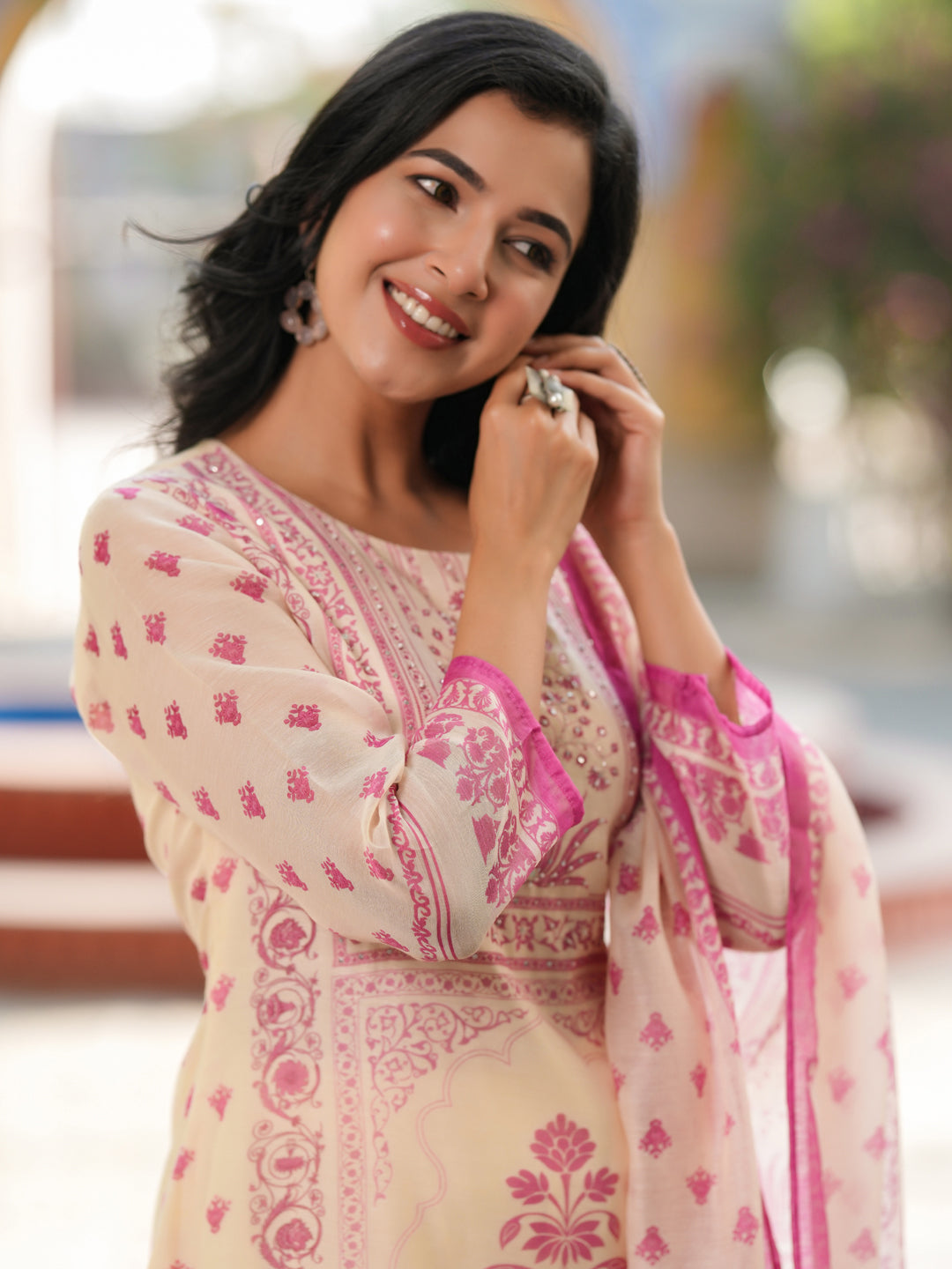 Women Ethnic Motifs Printed Kurta with Trousers & Dupatta
