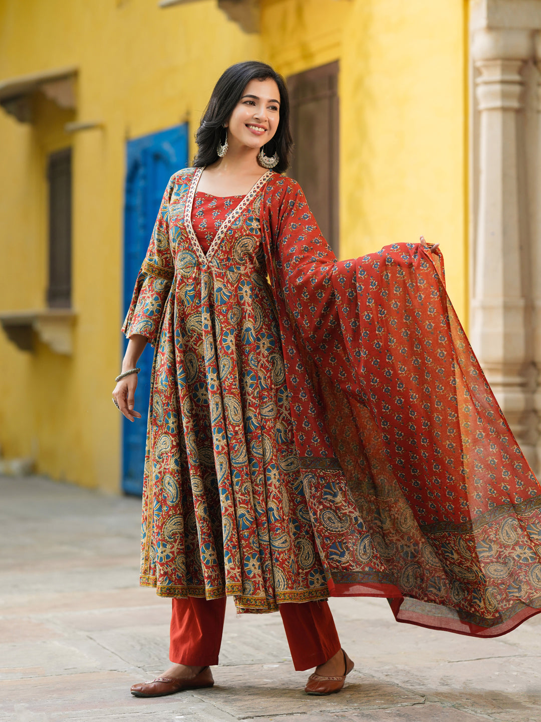 Women Printed Regular Pure Cotton Kurta With Trousers & Dupatta