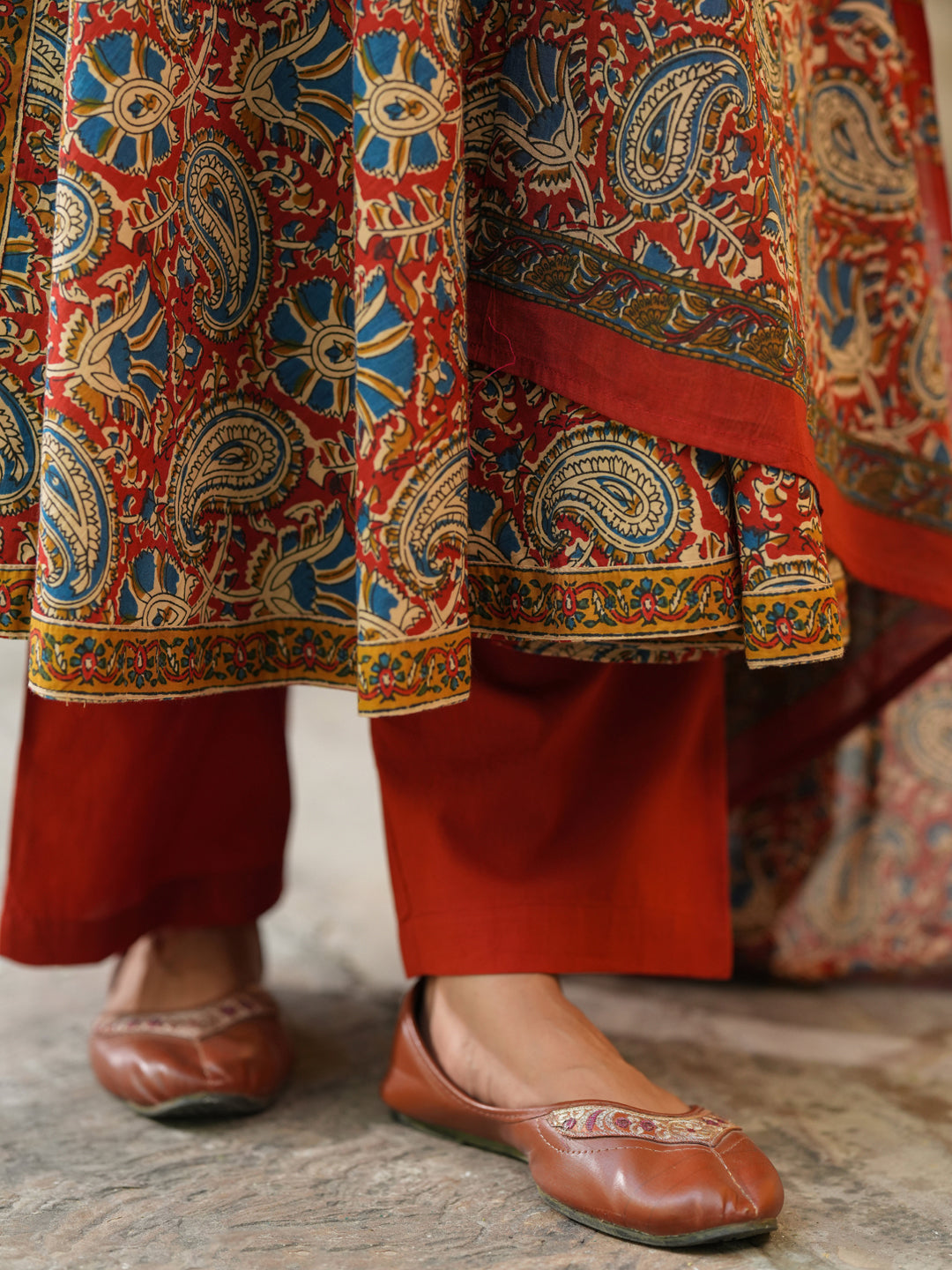 Women Printed Regular Pure Cotton Kurta With Trousers & Dupatta