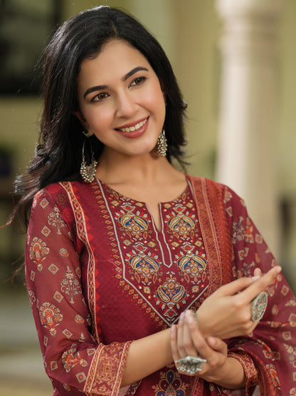 Women Ethnic Motifs Printed Kurta with Trousers & Dupatta