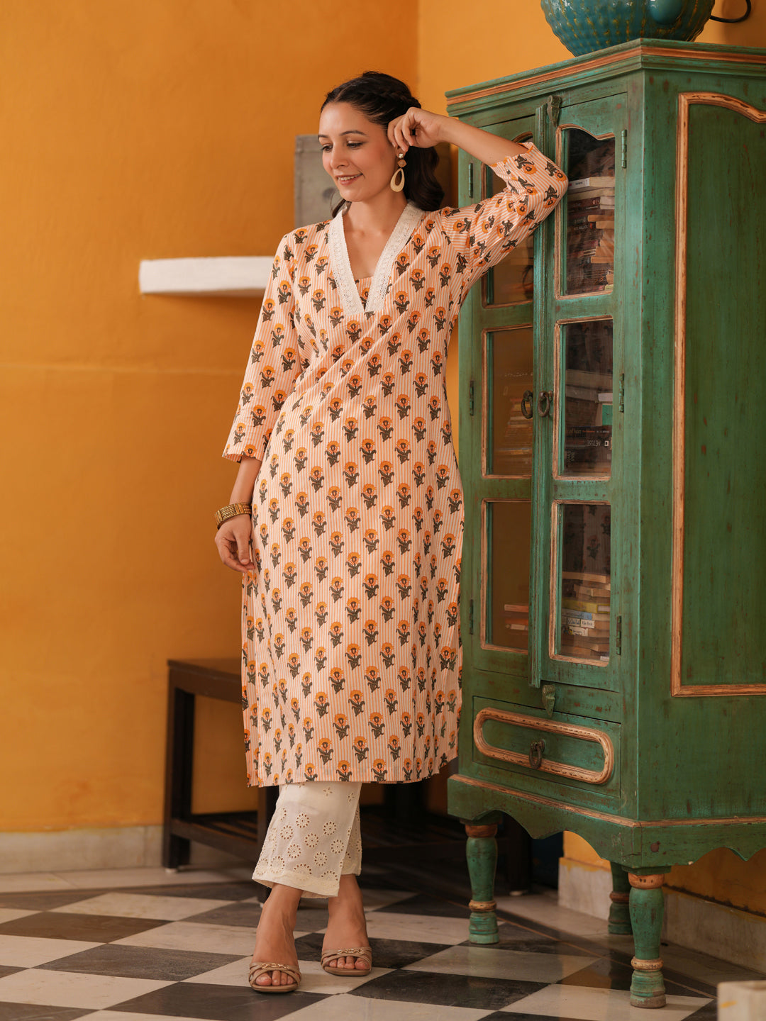 Women Cotton Printed Kurta