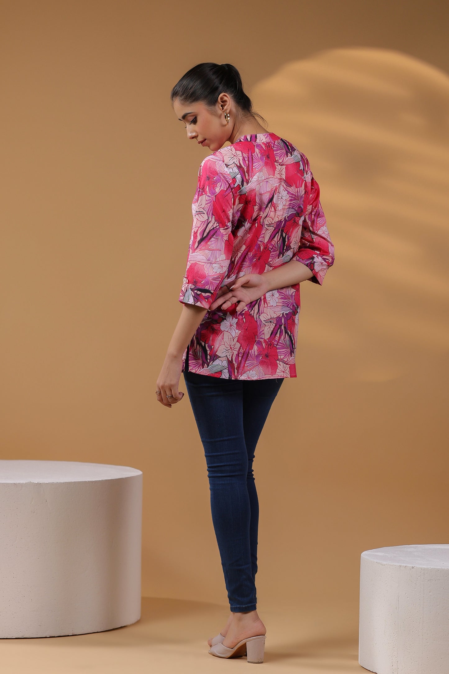 Women Floral Print Round Neck Cotton Top