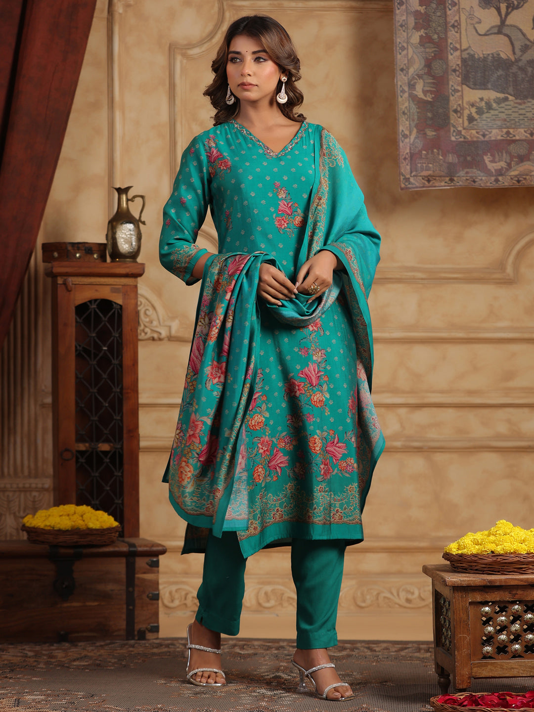 Ethnic Motifs Printed Kurta With Trousers & Dupatta