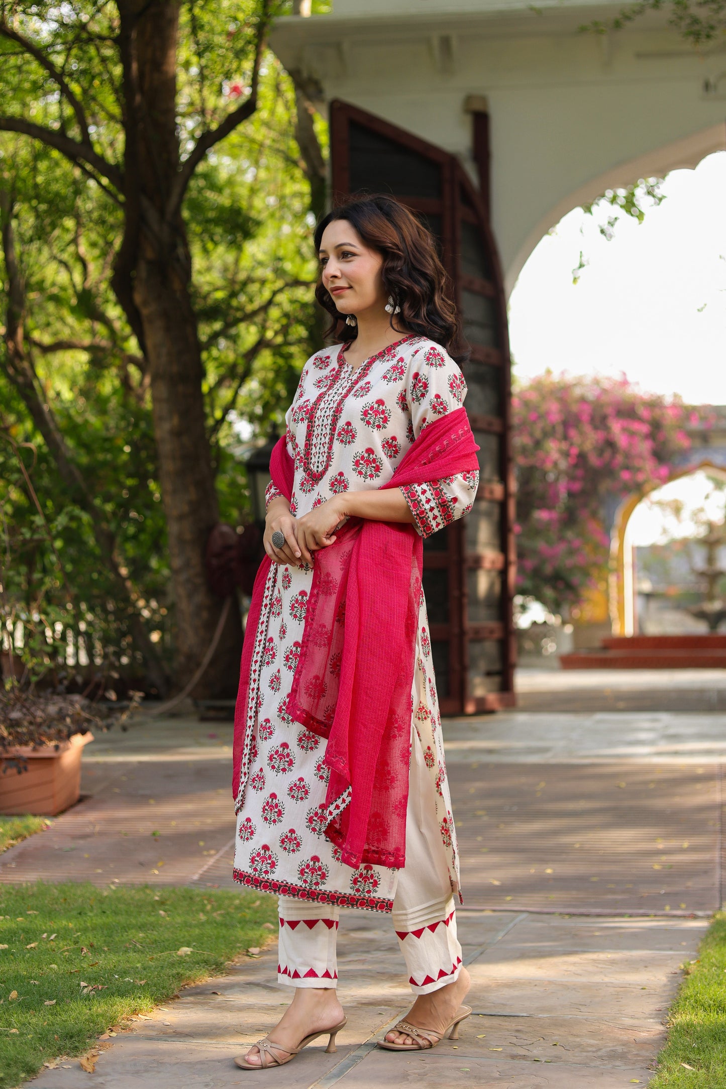 Floral Printed Notch Neck Pure Cotton Kurta With Trousers & Dupatta