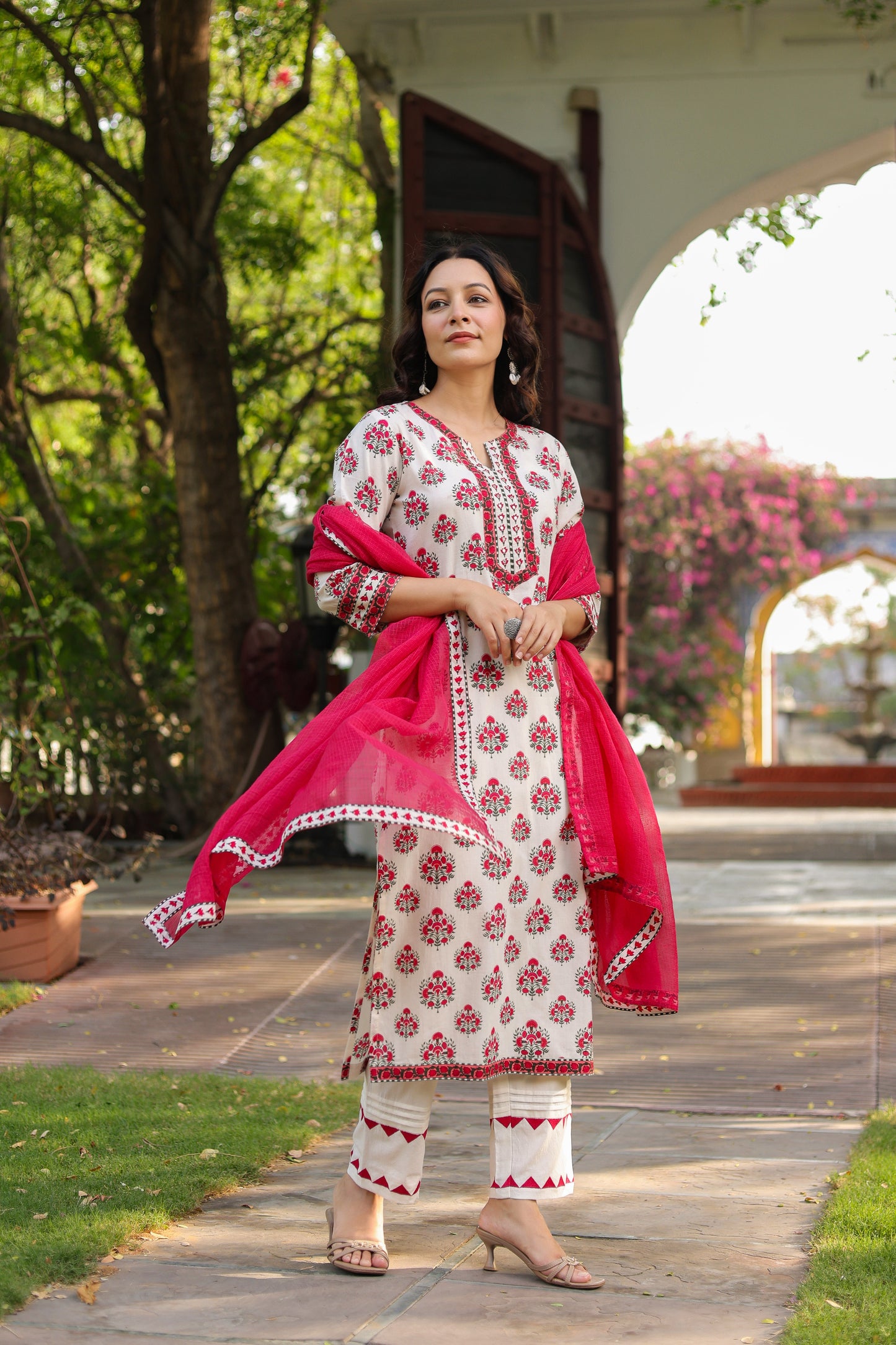 Floral Printed Notch Neck Pure Cotton Kurta With Trousers & Dupatta