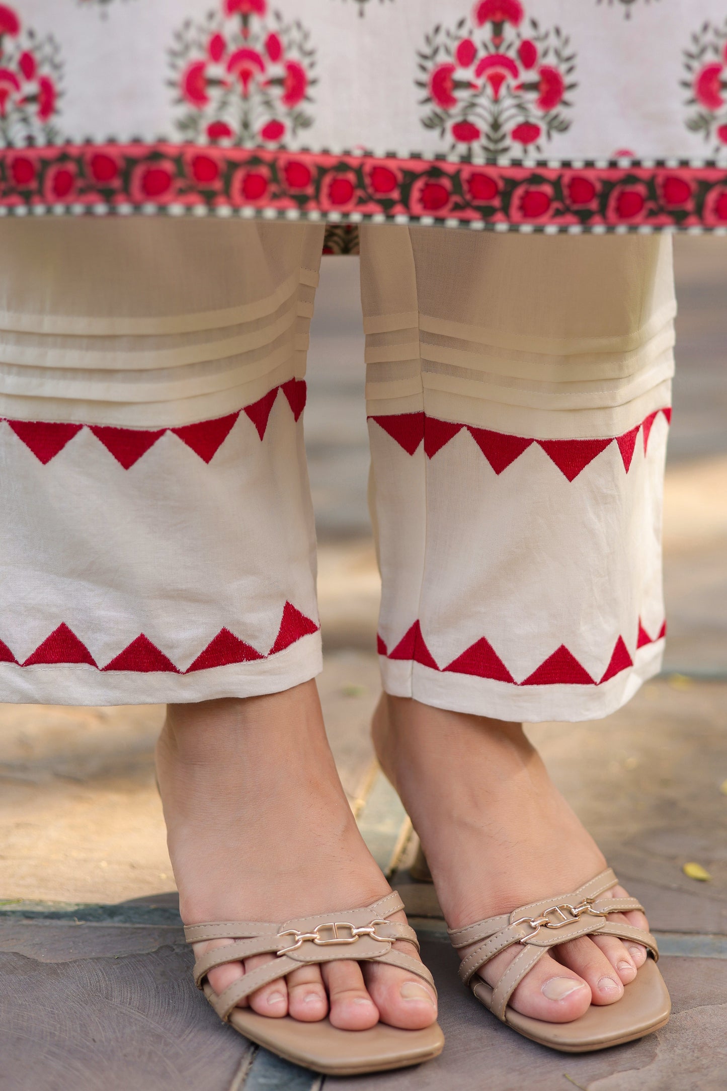 Floral Printed Notch Neck Pure Cotton Kurta With Trousers & Dupatta