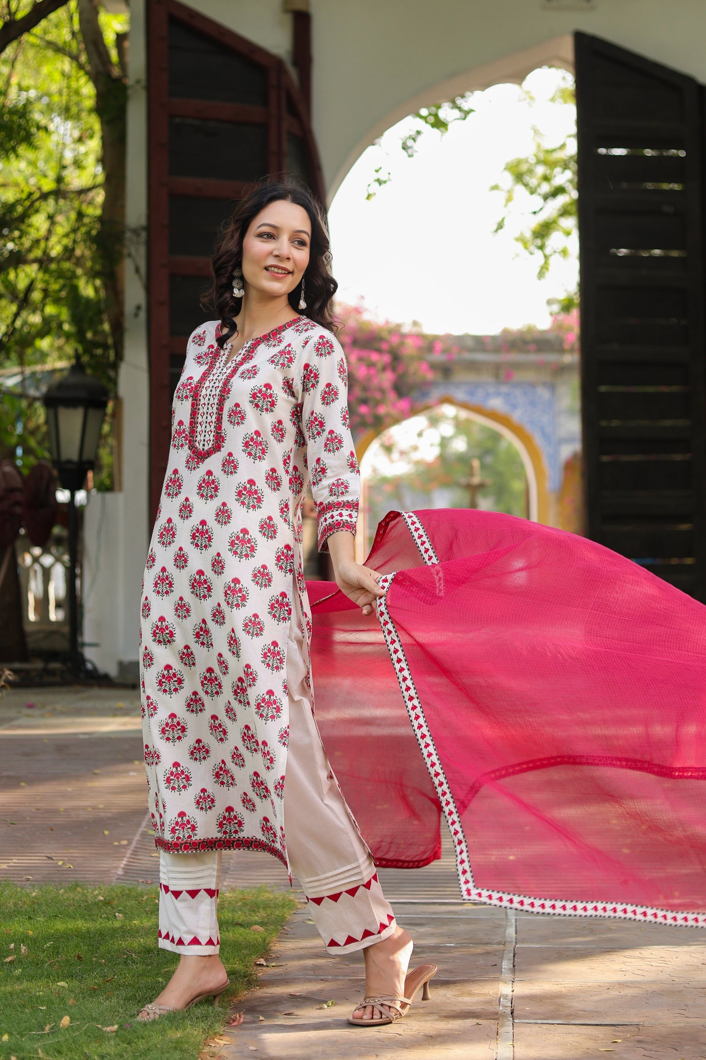 Floral Printed Notch Neck Pure Cotton Kurta With Trousers & Dupatta