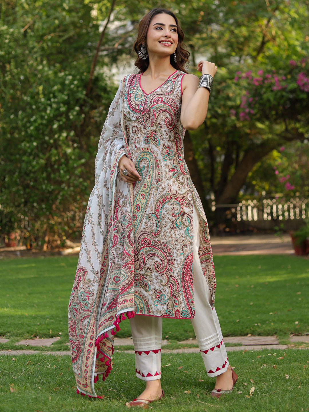 Women Ethnic Printed Regular Pure Cotton Kurta With Trousers & Dupatta
