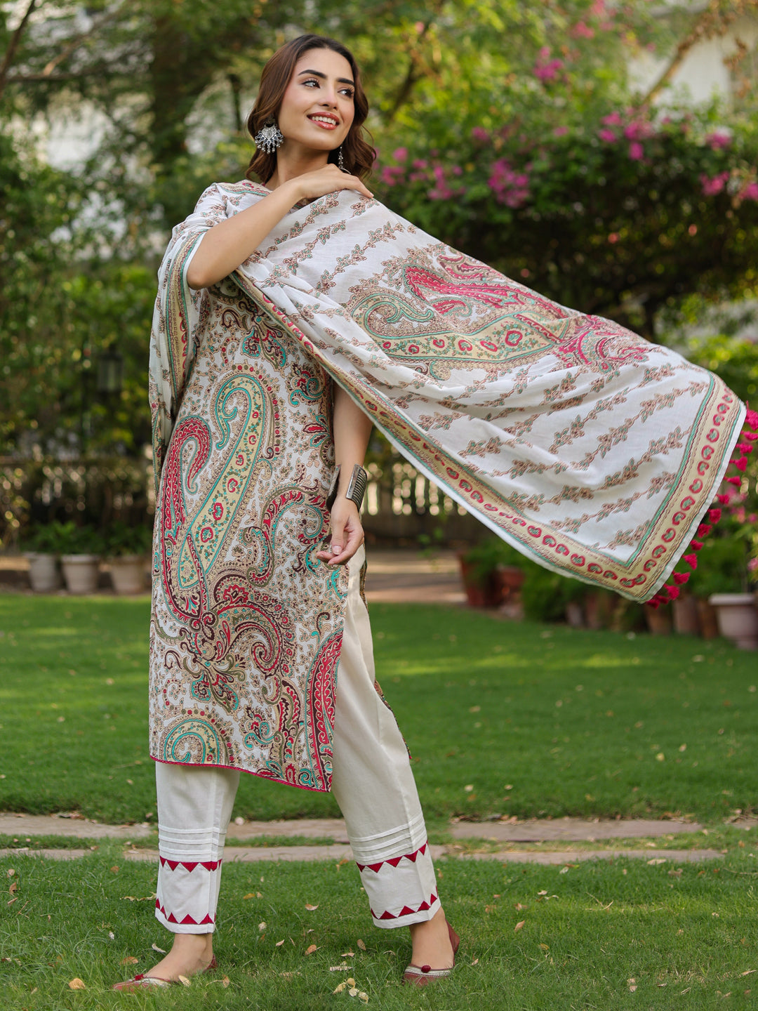Women Ethnic Printed Regular Pure Cotton Kurta With Trousers & Dupatta