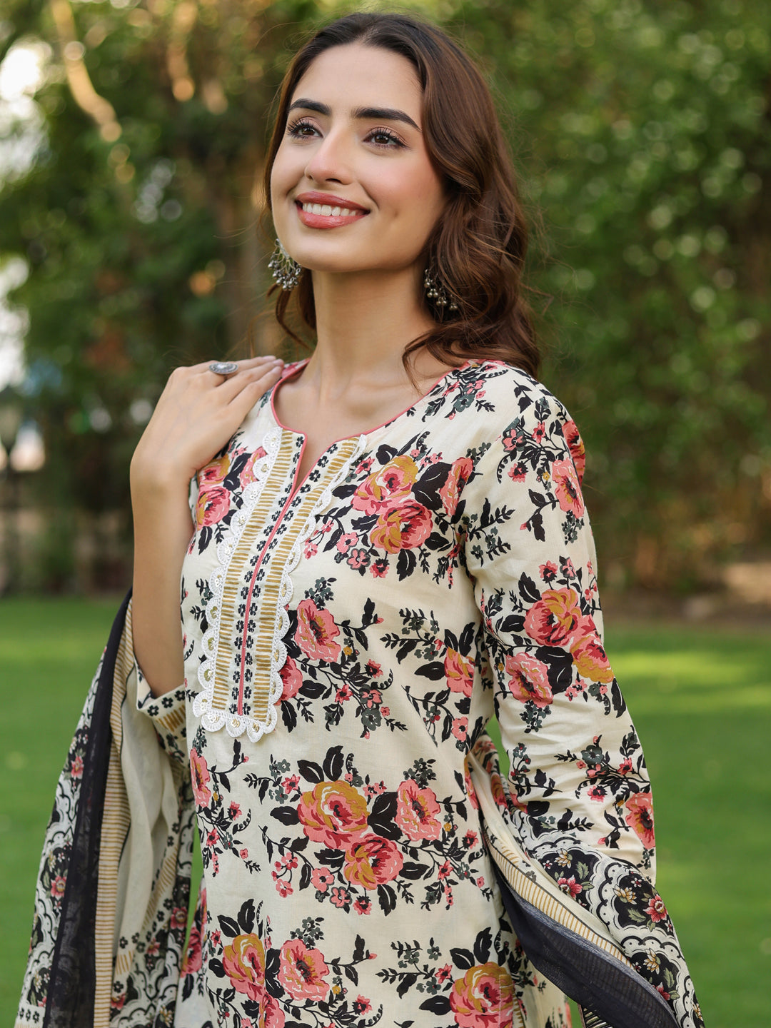 Women Floral Printed Regular Pure Cotton Kurta with Trousers & With Dupatta