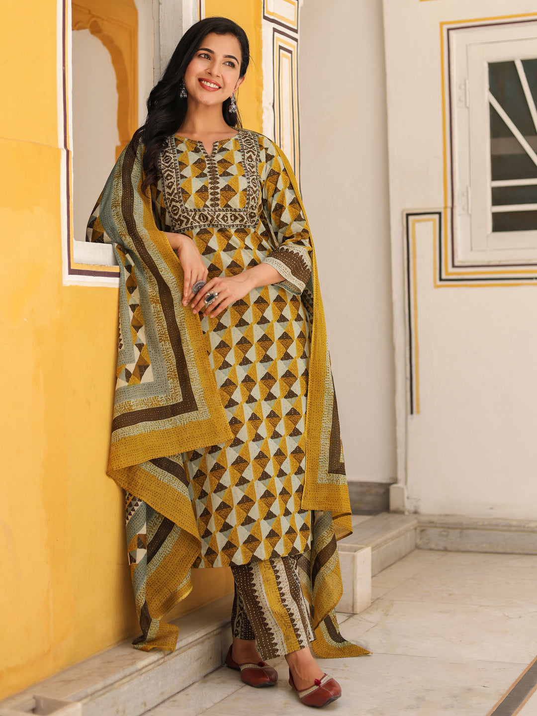 Women Printed Regular Pure Cotton Kurta with Trousers & Dupatta