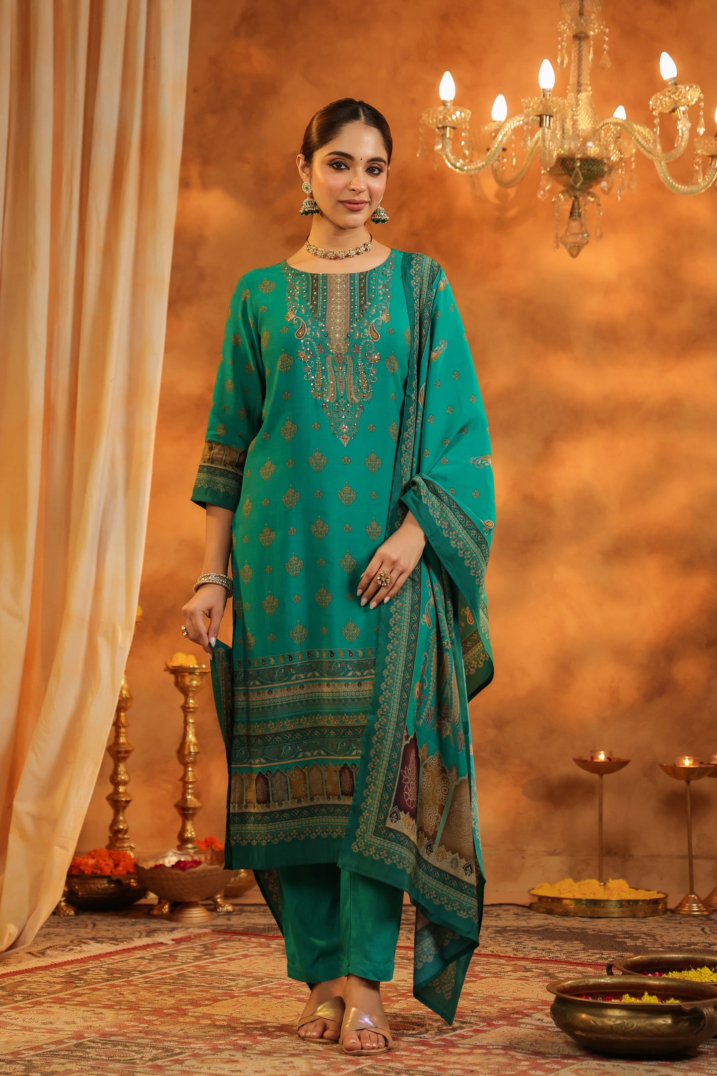 Ethnic Motifs Printed Kurta With Trousers & Dupatta