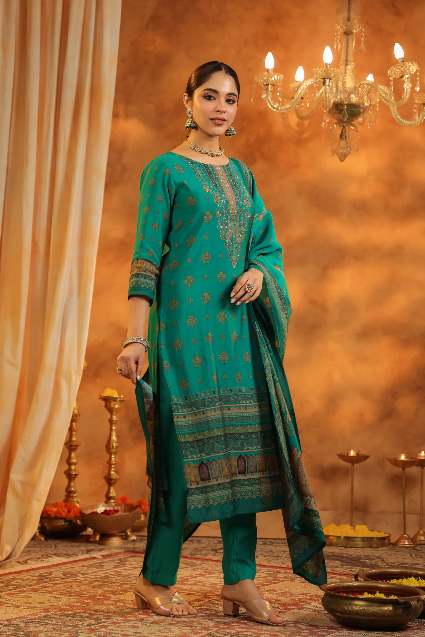 Ethnic Motifs Printed Kurta With Trousers & Dupatta