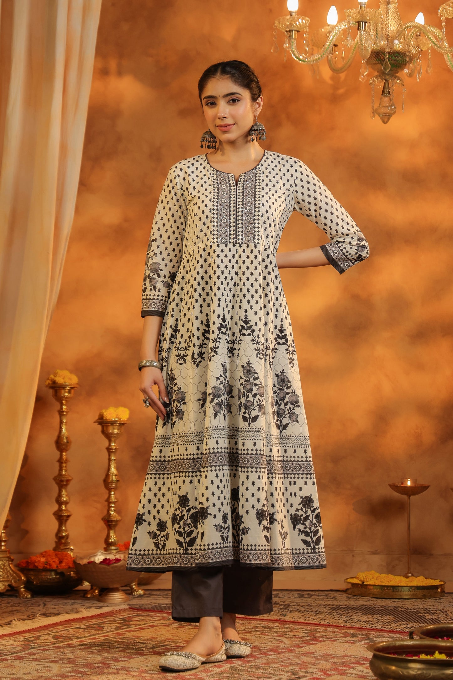 Floral Printed Pure Cotton Kurta With Trousers & Dupatta