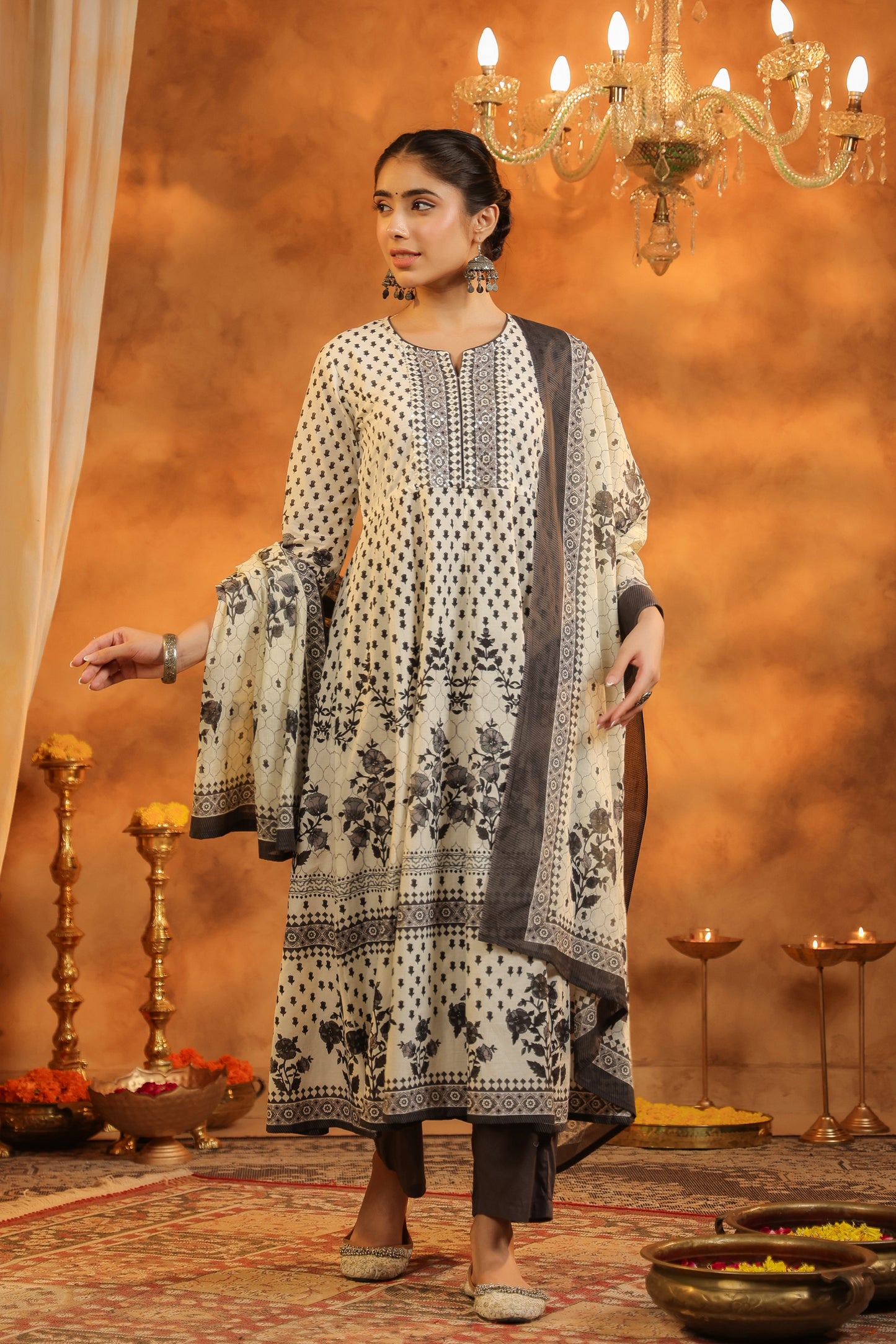 Floral Printed Pure Cotton Kurta With Trousers & Dupatta