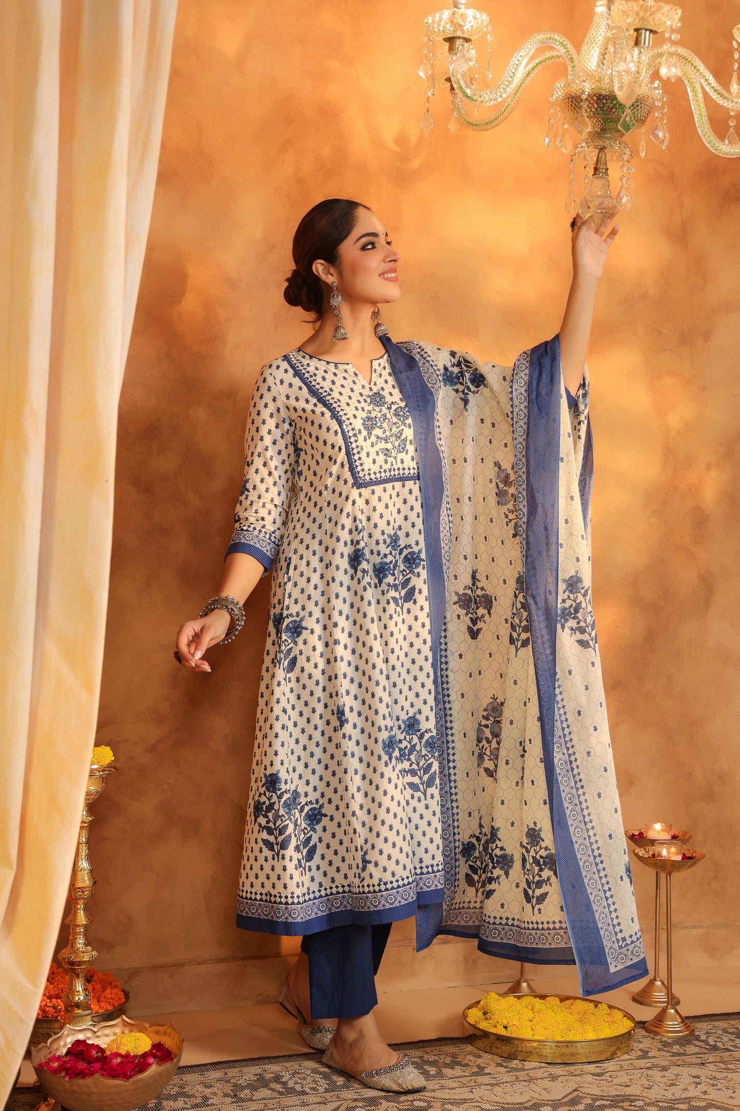 Floral Printed Pure Cotton Kurta With Trousers & Dupatta