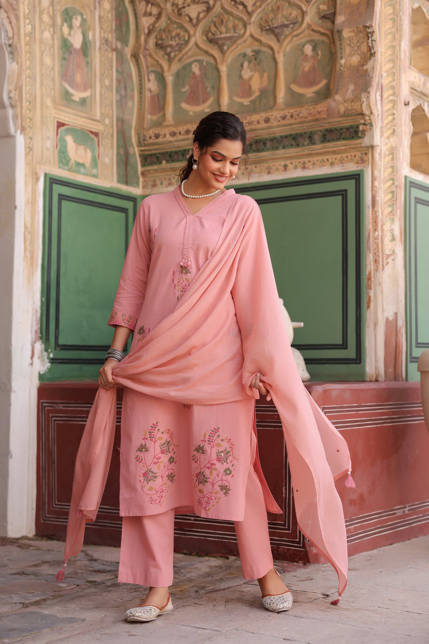 Floral Embroidered Thread Work Pure Cotton Kurta With Trousers & Dupatta