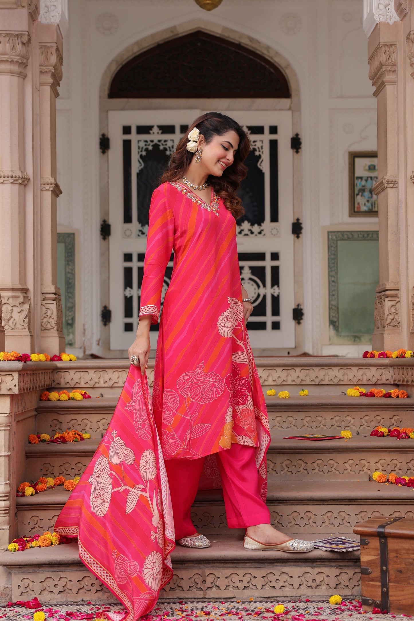 Women Floral Printed Regular Pure Cotton Kurta with Trousers & With Dupatta