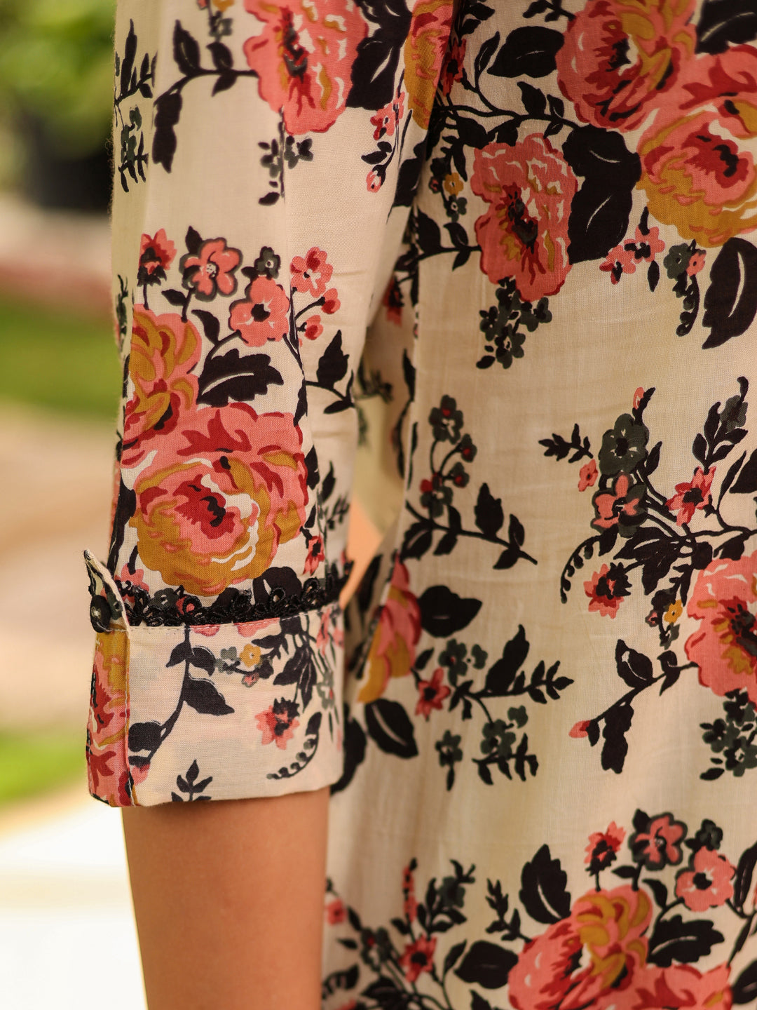 Women Floral Printed Pure Cotton Kurti