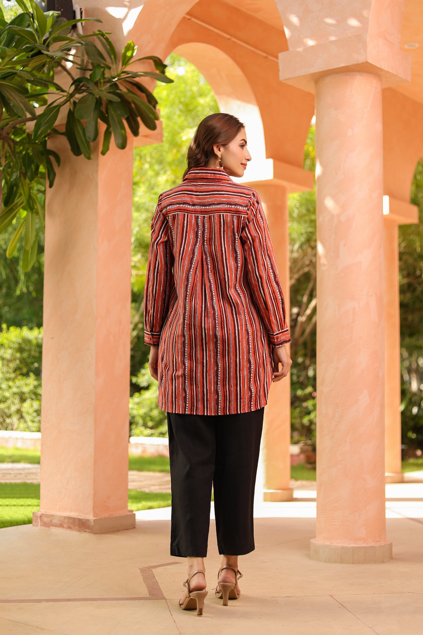 Women Standard Fit Vertical Striped Spread Collar Pure Cotton Casual Shirt