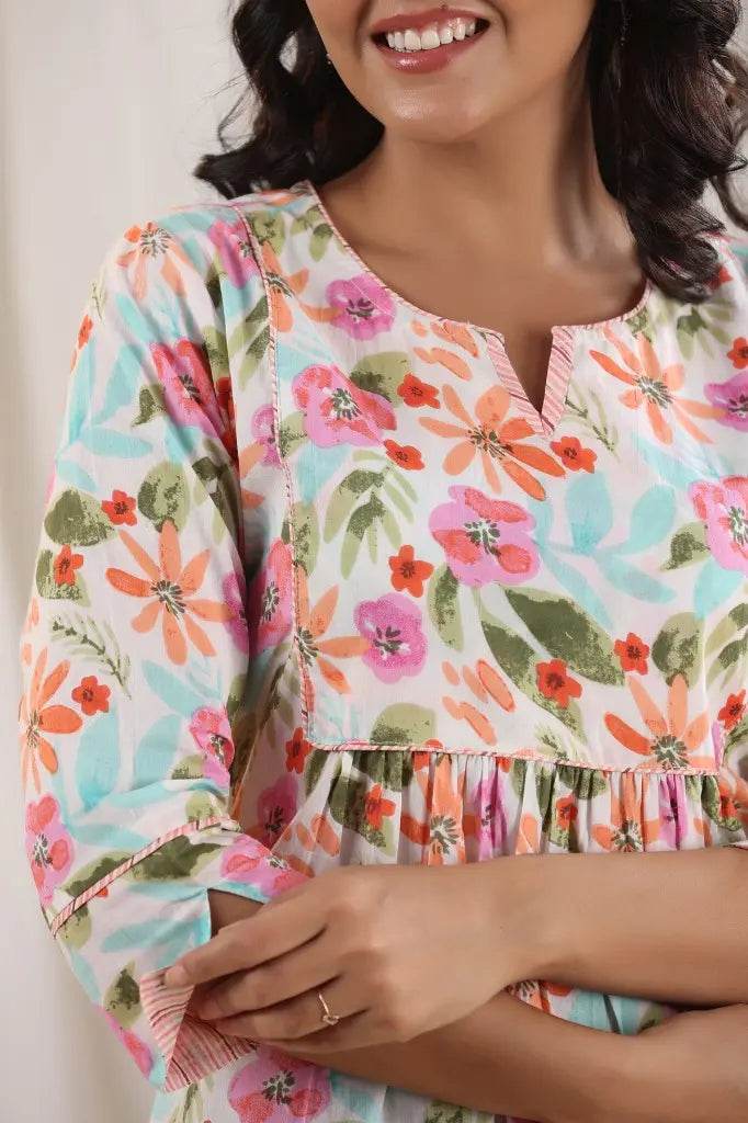 Women Multi Floral Printed A-Line Pure Cotton Kurti