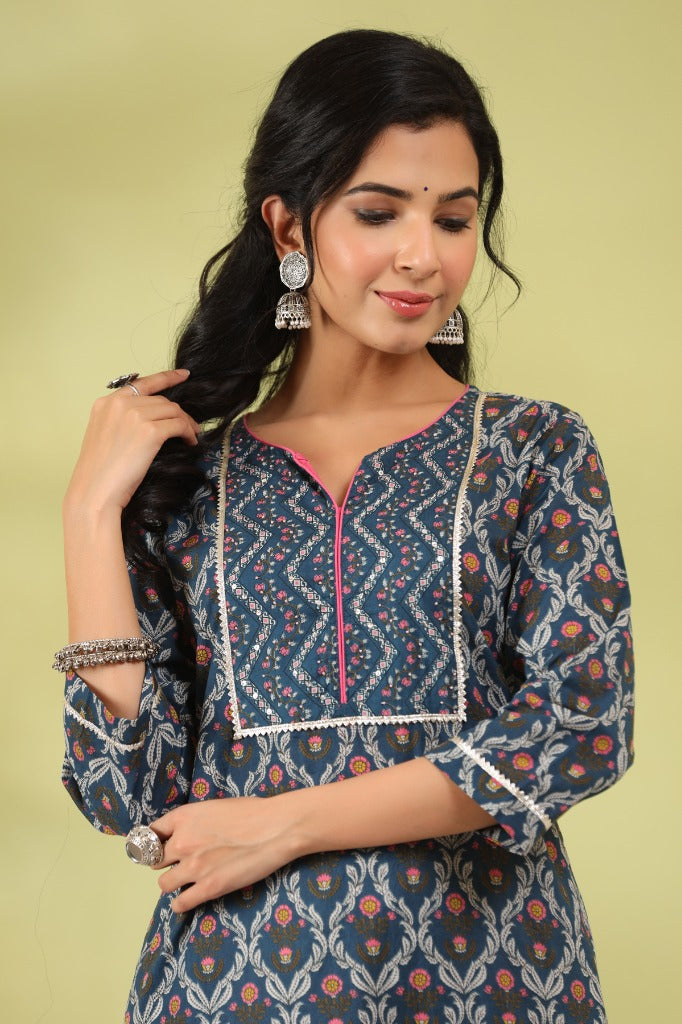 Women Blue Ethnic Printed Gotta Patti Straight Kurta