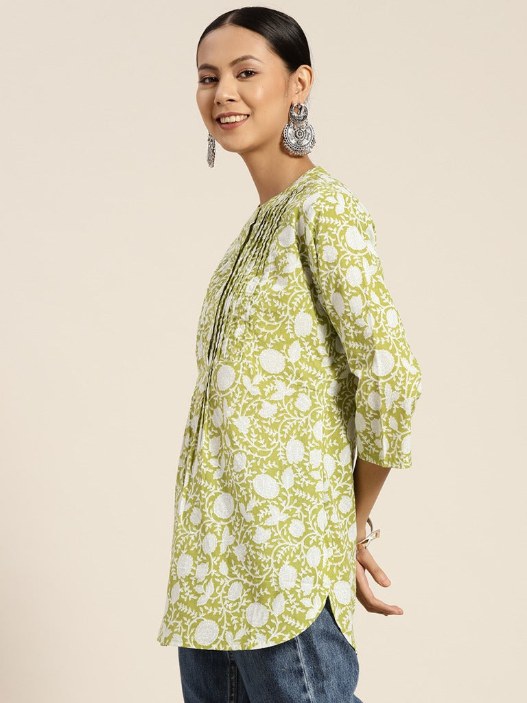 Women's Green and White Ethnic Motifs Printed A-Line Kurti