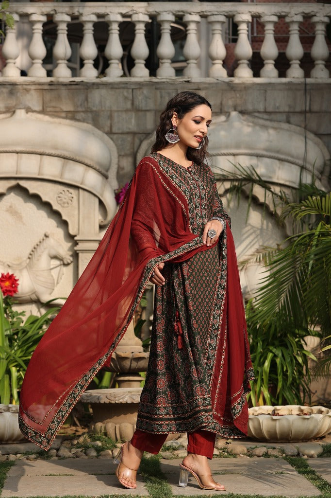 Women Green Printed Pure Cotton Anarkali Kurta Set