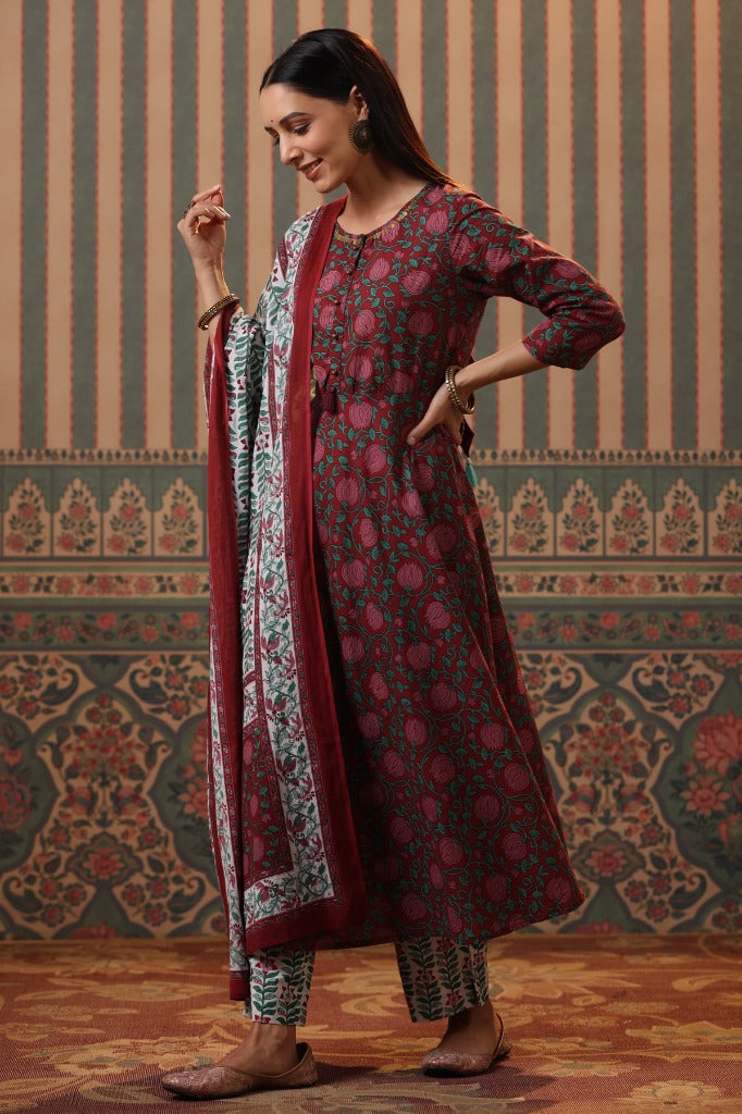 Women Maroon Floral Printed Sequinned Cotton Anarkali Kurta Set